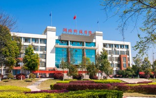 湖北科技学院校园网 政校行企齐联动！湖北科技职业学院举办2025年春季校园招聘会